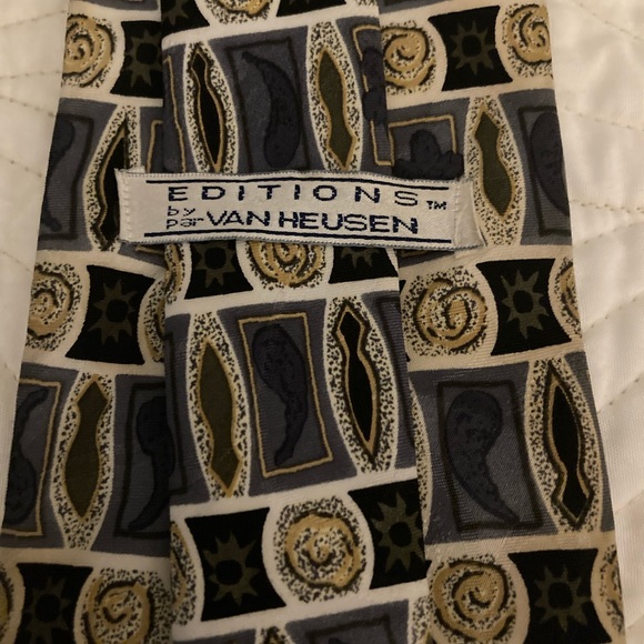 Van Heusen Men’s Tie - Picture 3 of 4